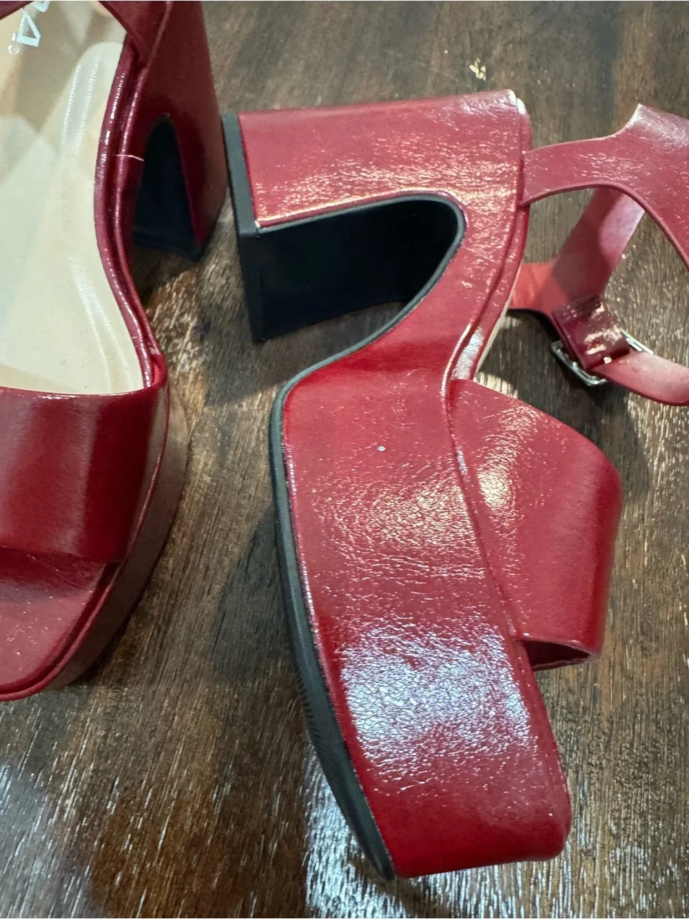 SODA Women's Burgundy Platform Block Heel Sandal size 7